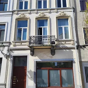 Alicia, Idealement Situe , Bruselas Bélgica